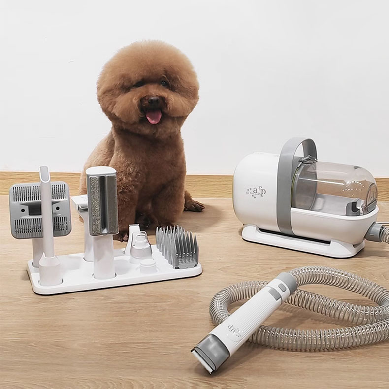 Grooming Kit - مجموعة أدوات العناية بالحيوانات الأليفة من